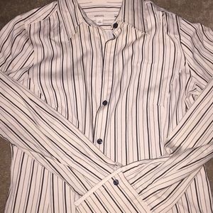 Beige dress shirt 👩‍💼